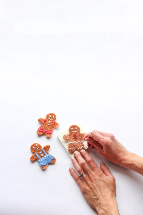 Mini Gingerbread Cooking Felting Craft